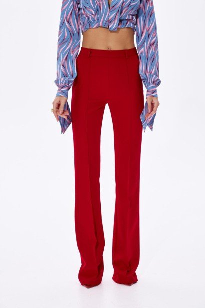 Фото Классические брюки прямого кроя в красном оттенке (4)